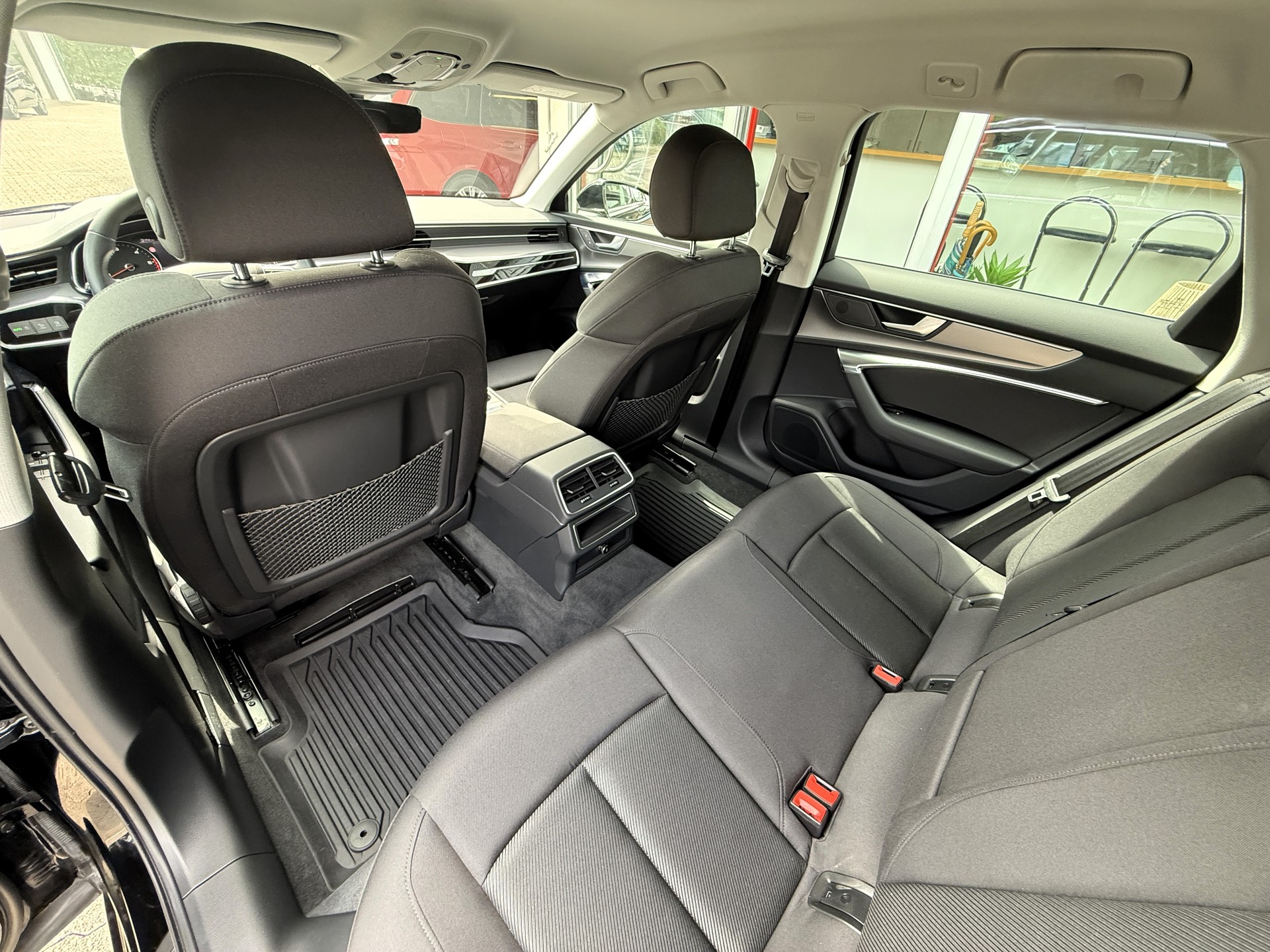 AUDI A6 Avant 40 TDI Sport quattro S-tronic-image-9