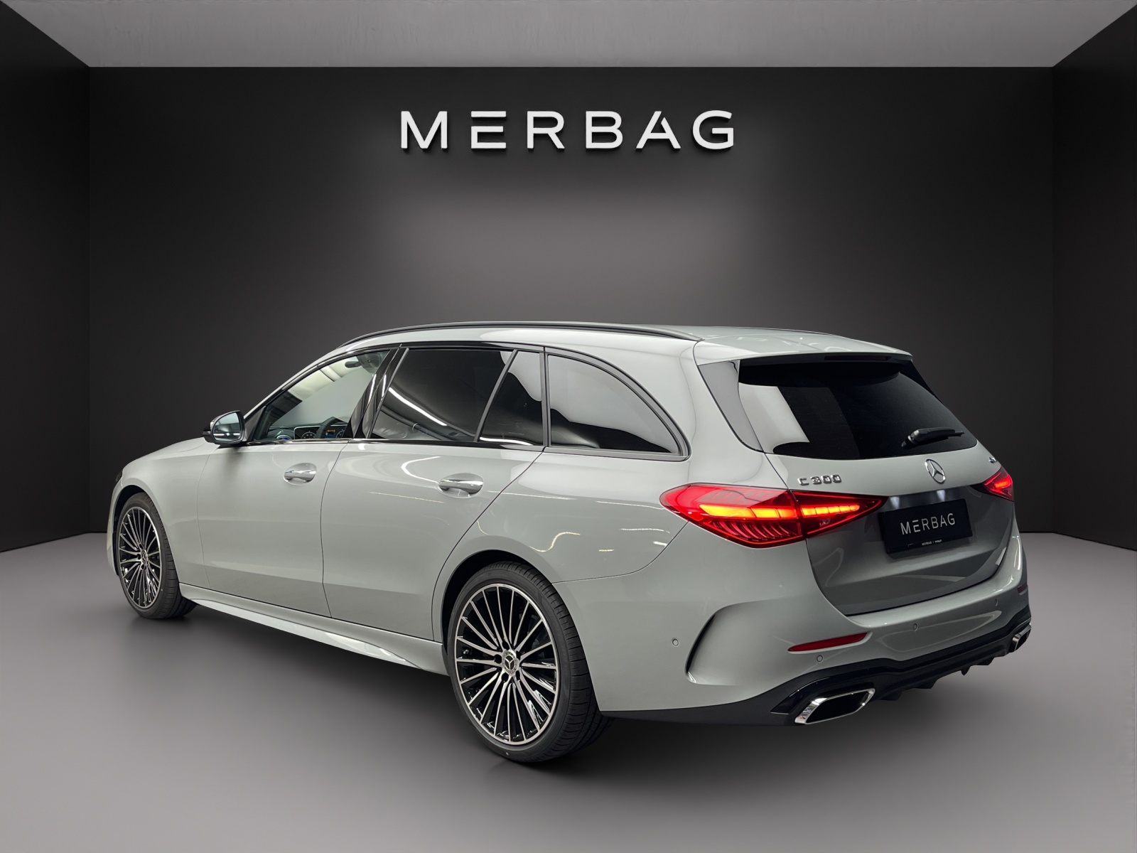 MERCEDES-BENZ C 300 4MATIC T-Modell-image-4