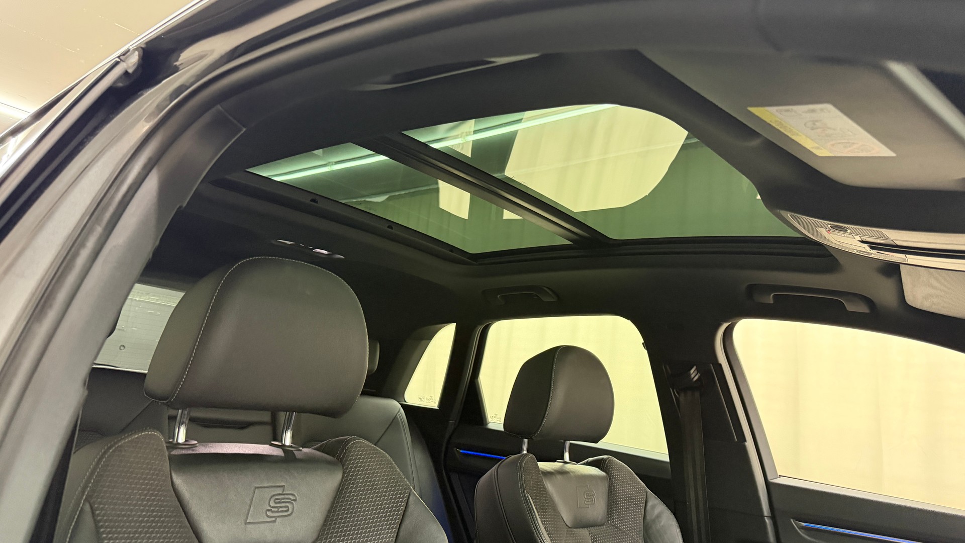 AUDI Q3 40 TFSI S line quattro S-tronic-image-7