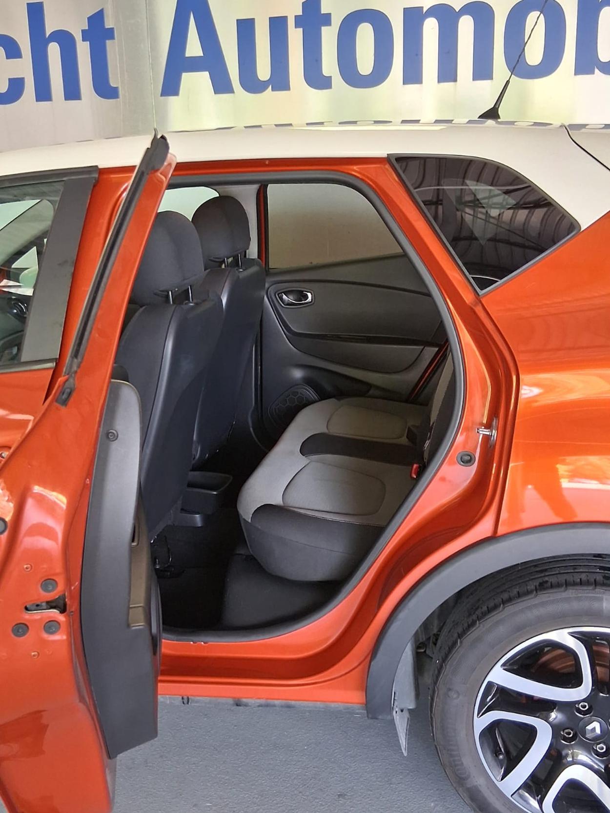 RENAULT Captur 1.2 TCe Dynamique EDC-image-8