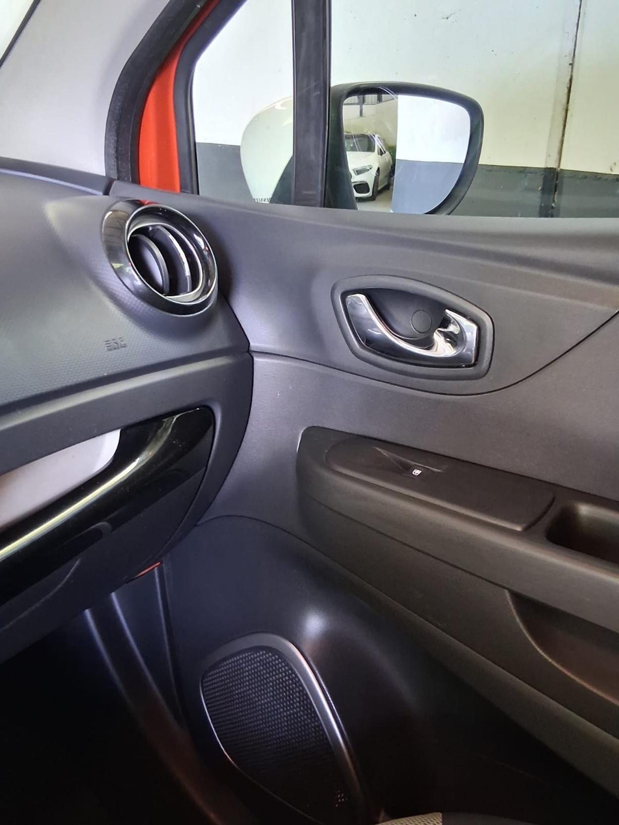 RENAULT Captur 1.2 TCe Dynamique EDC-image-14