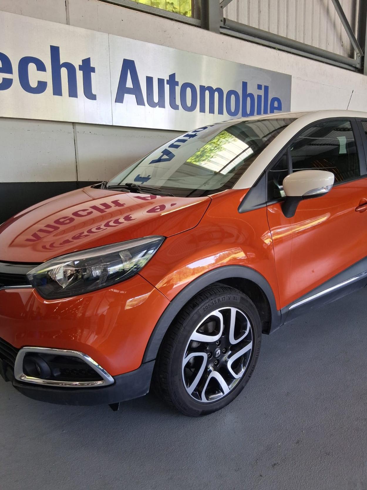 RENAULT Captur 1.2 TCe Dynamique EDC-showroom-element-2
