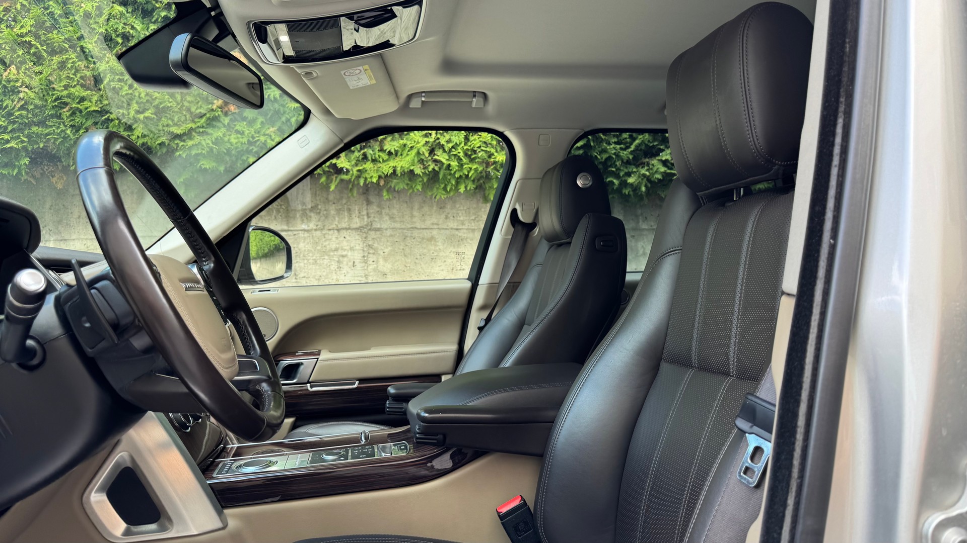 LAND ROVER Range Rover 3.0 TDV6 HSE Automatic-image-9