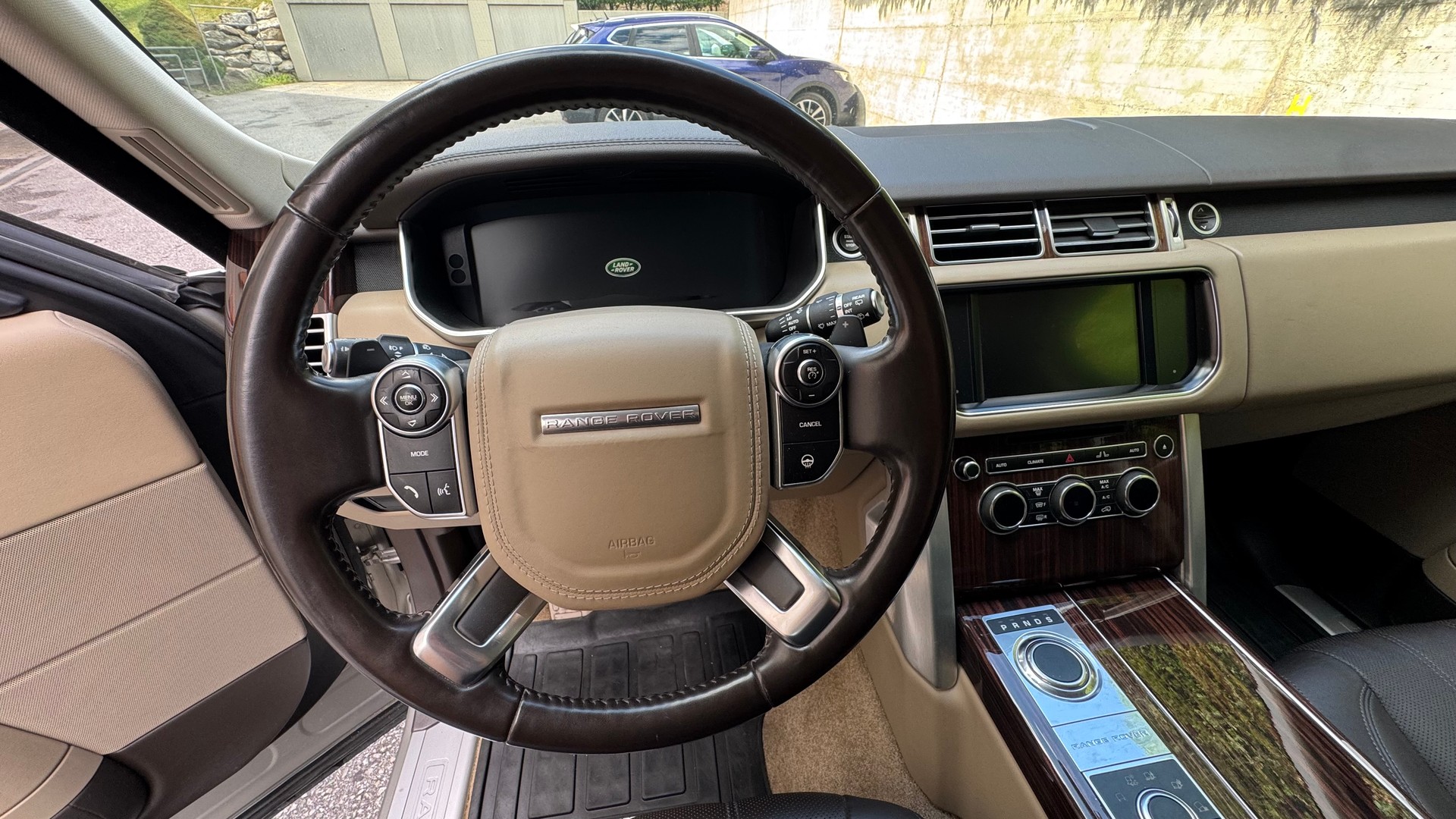 LAND ROVER Range Rover 3.0 TDV6 HSE Automatic-image-13