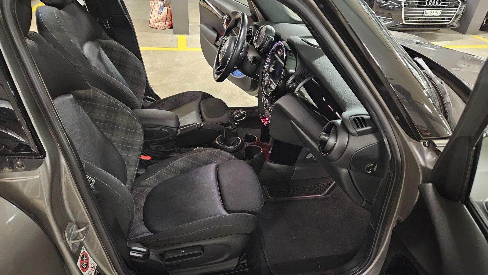 MINI Cooper Steptronic-image-3