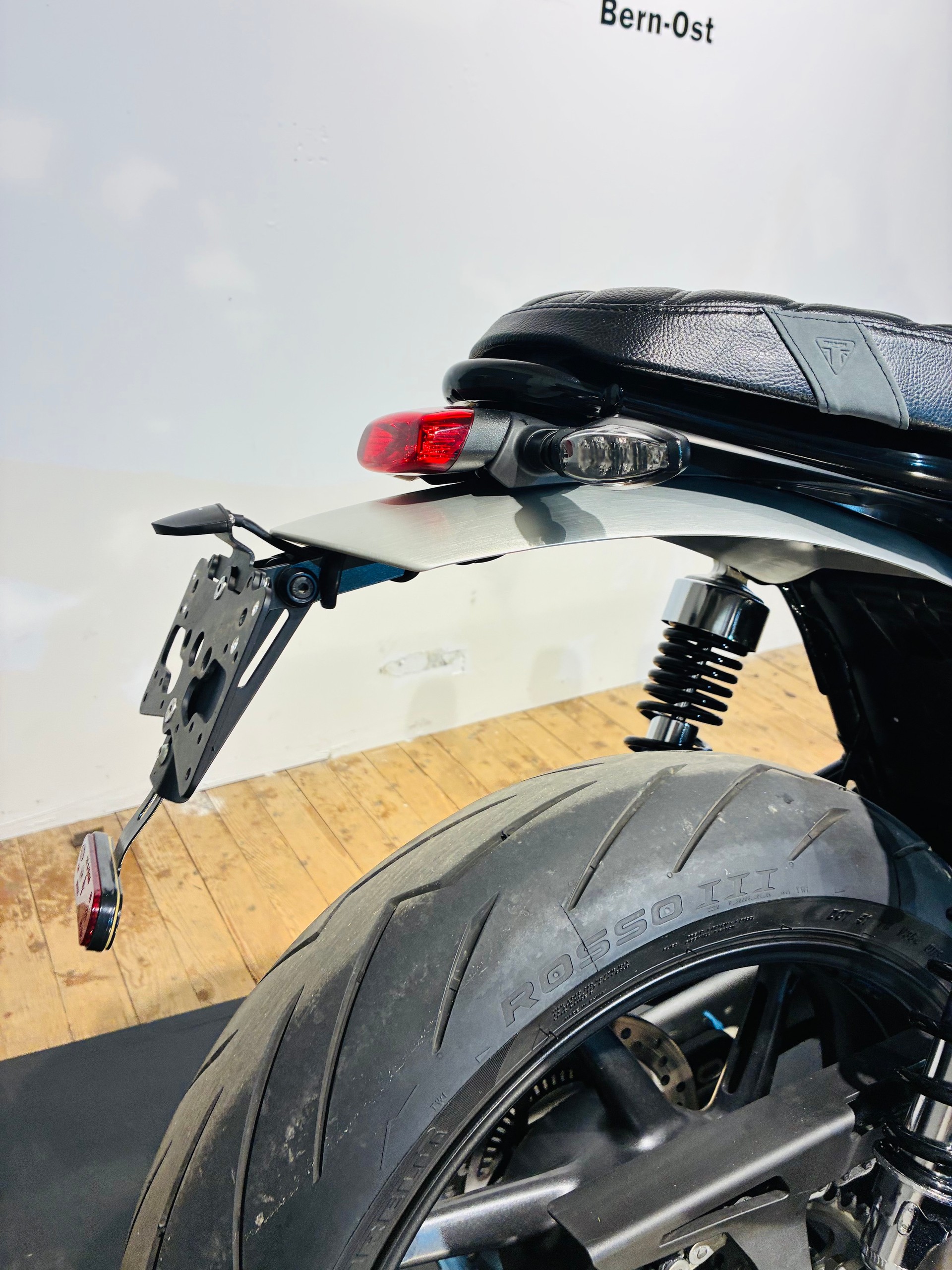 TRIUMPH Speed Twin 1200-image-8