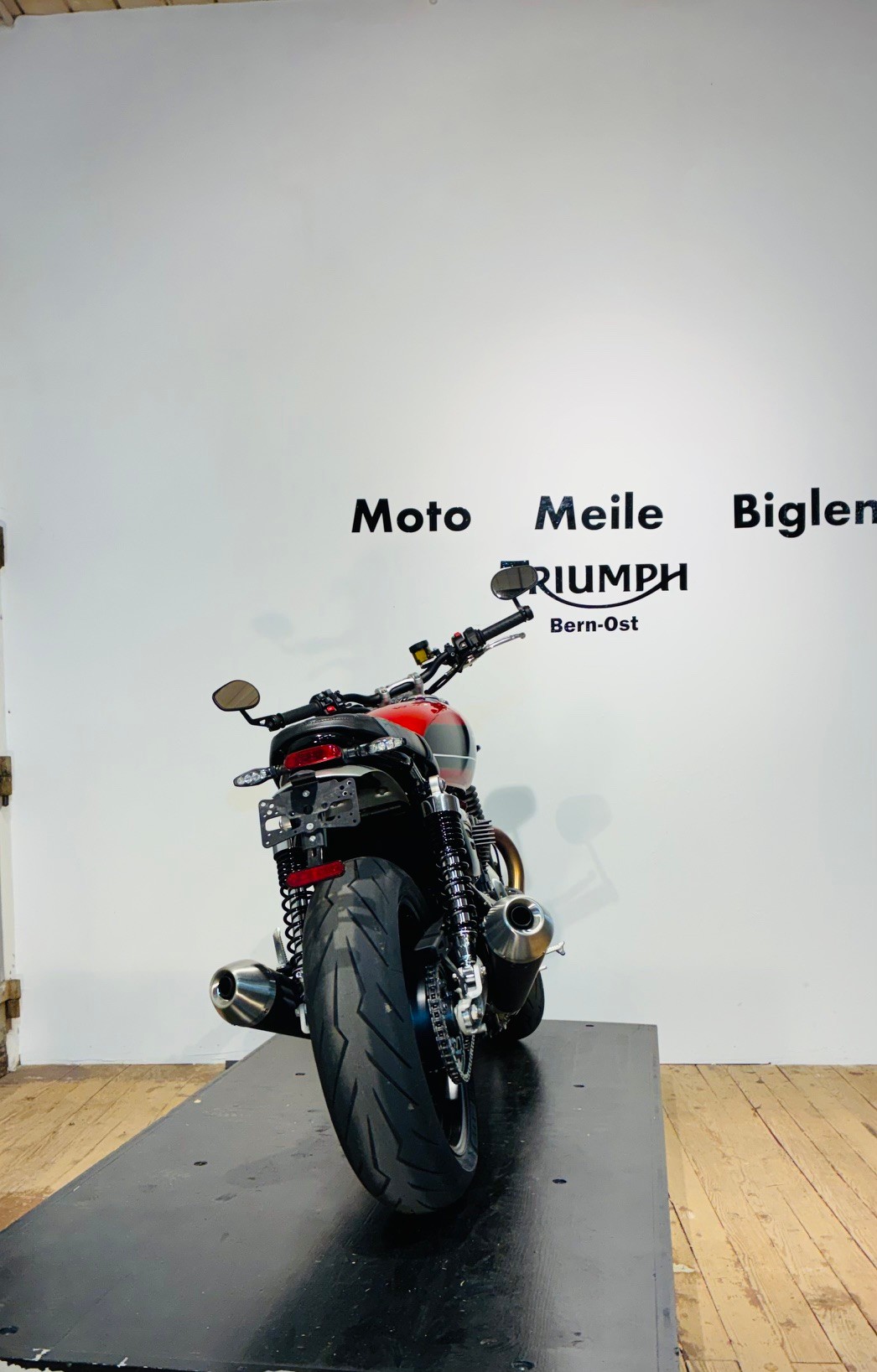 TRIUMPH Speed Twin 1200-image-3