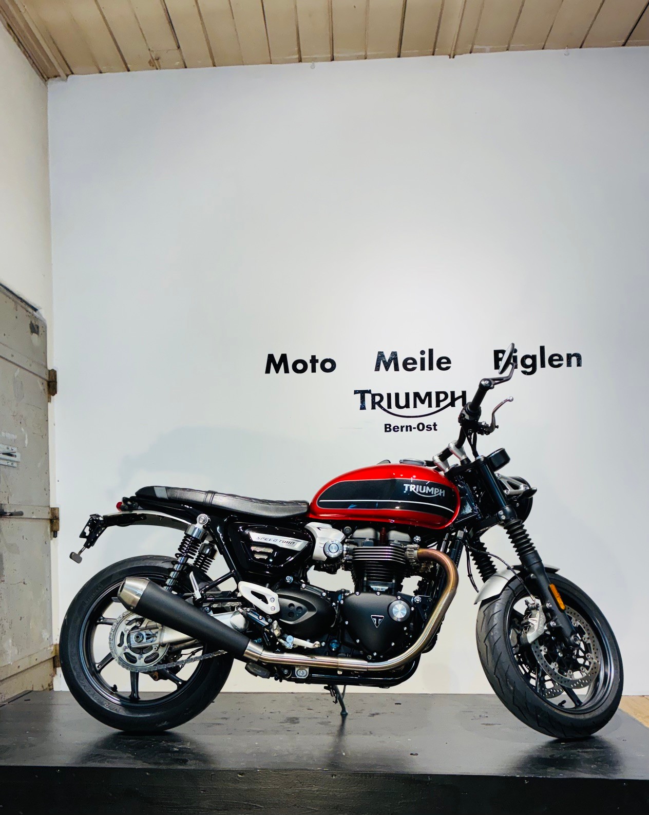 TRIUMPH Speed Twin 1200-image-1