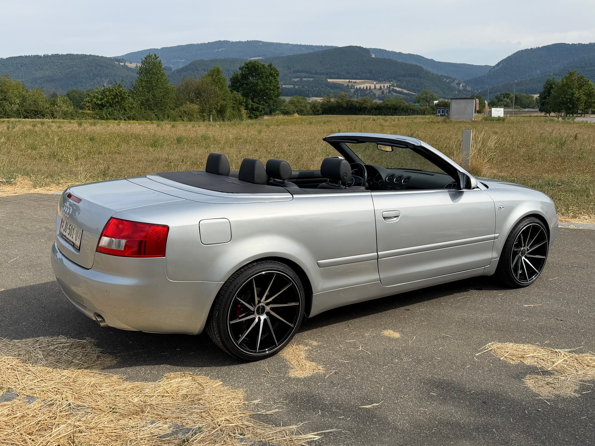 AUDI A4 Cabriolet 2.4 V6 Automatique-image-4