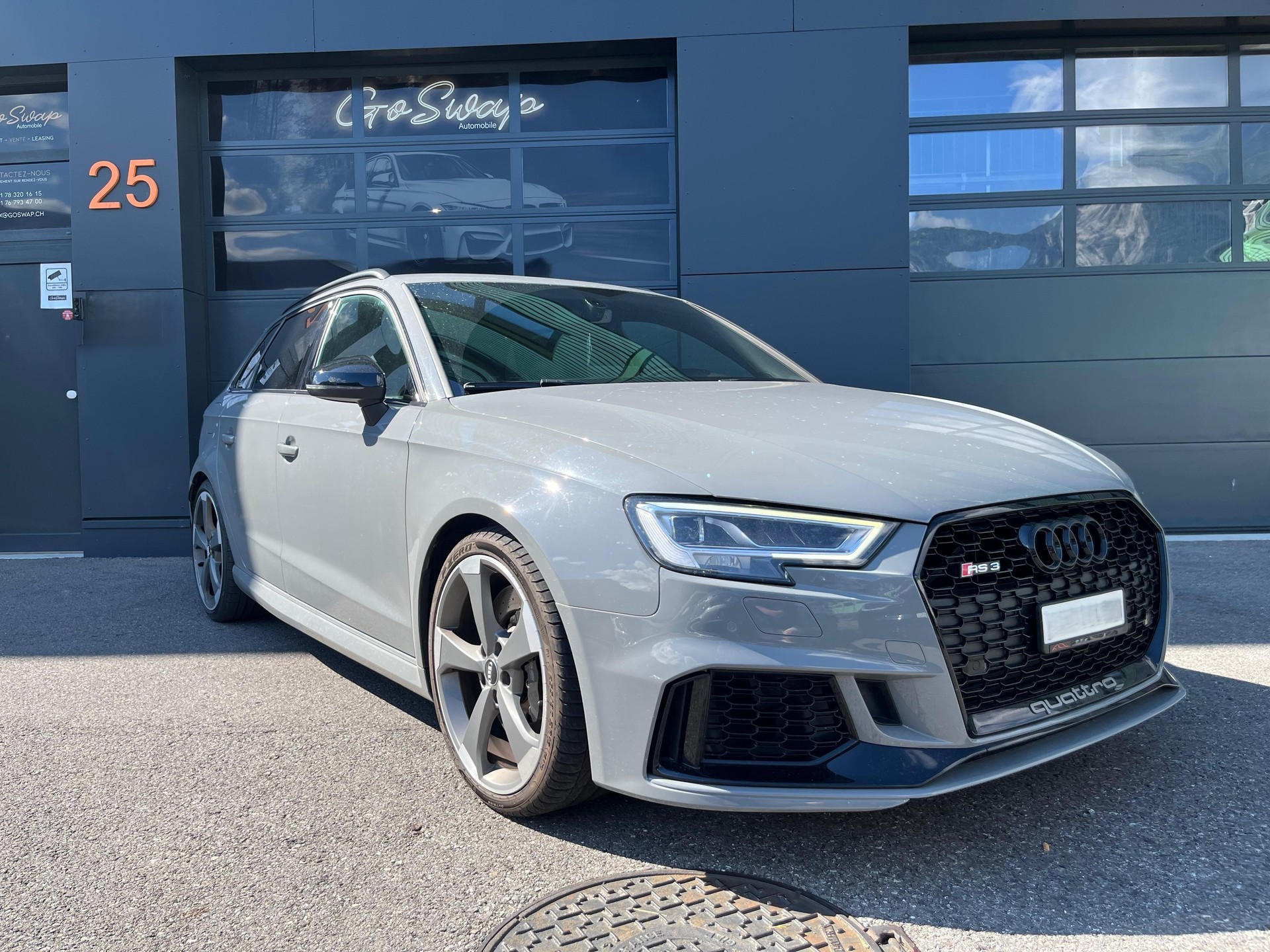 AUDI RS3 Sportback 2.5 TSI quattro S-tronic-image-22