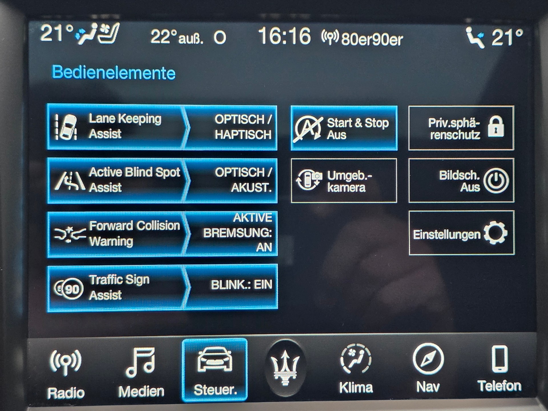 MASERATI Levante S 3.0 V6 Grand Sport | VOLLAUSSTATTUNG - CARBON PAKET/ 360° KAMERA/ PANORAMA/ ACC CRUISING CONTROL/ APPLE CARPLAY/-image-21