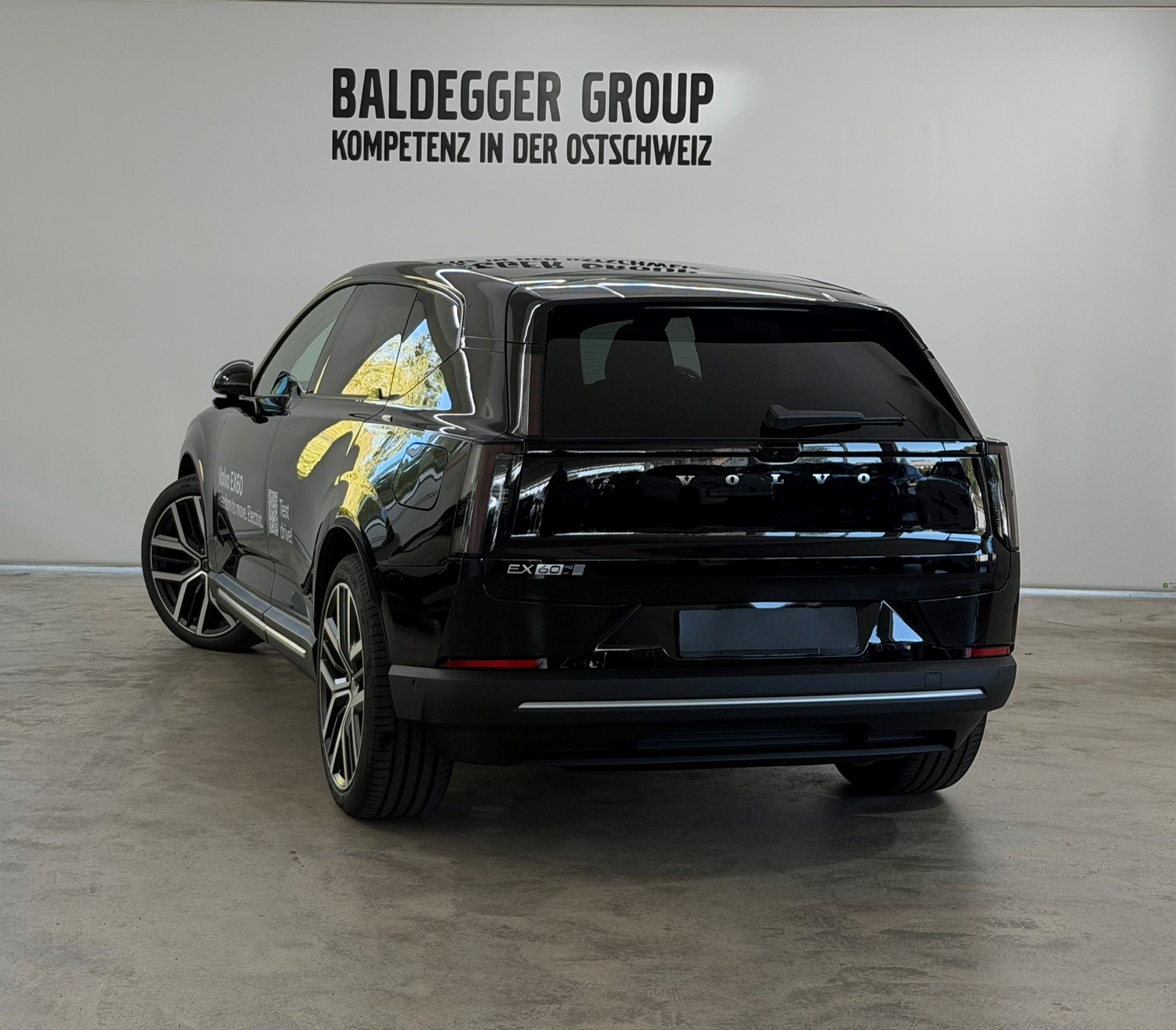 VOLVO EX60 Twin Ultra AWD-showroom-element-1