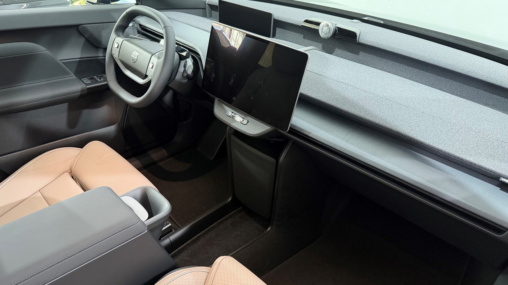 VOLVO EX60 Twin Ultra AWD-showroom-element-3