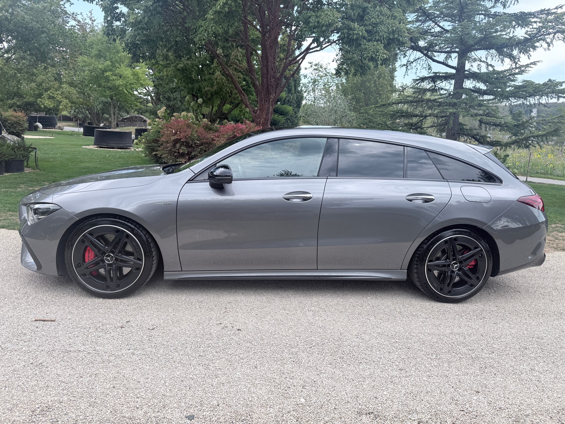 MERCEDES-BENZ CLA Shooting Brake 35 AMG 4Matic 8G-DCT-showroom-element-3