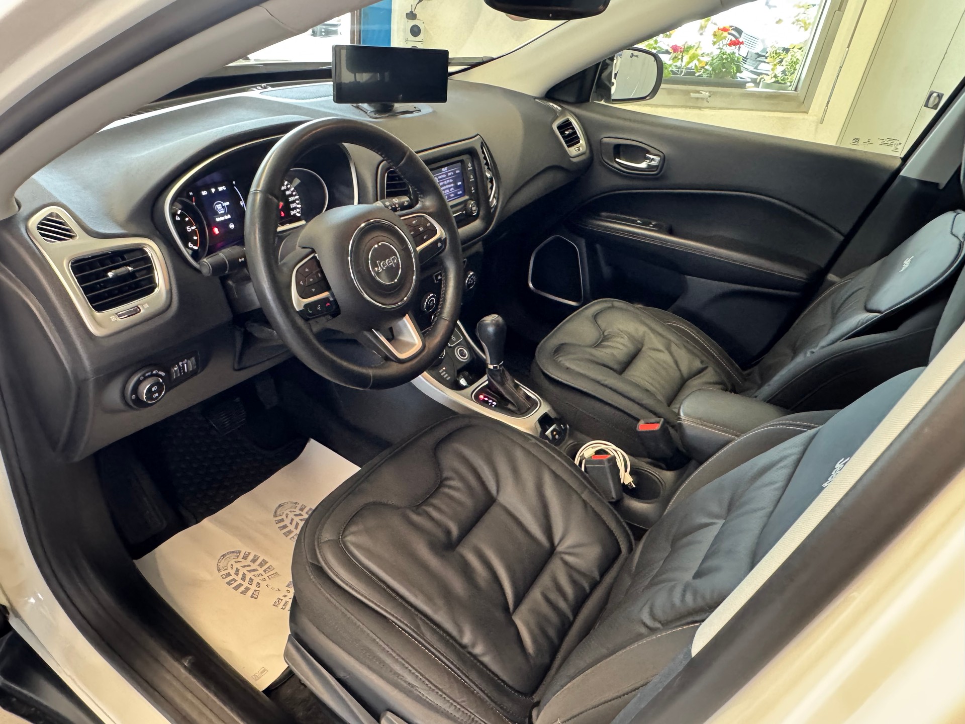 JEEP Compass 2.0CRD Longtitude AWD 9ATX-image-7