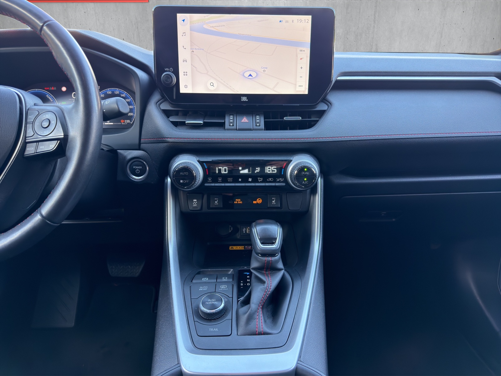 TOYOTA RAV4 2.5 Plug-In-Hybrid Premium-image-14