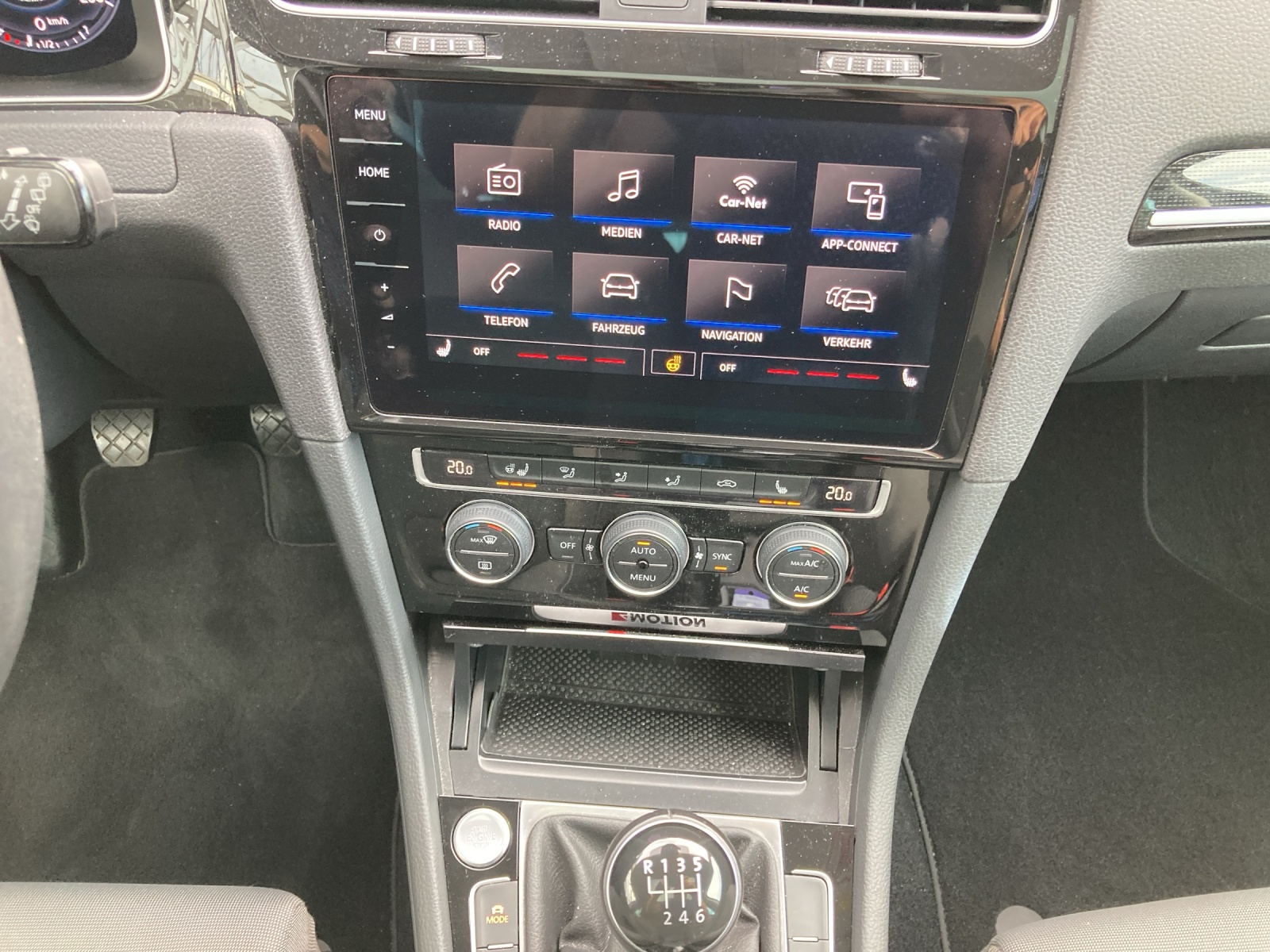 VW Golf 2.0 TDI Highline 4Motion-image-10