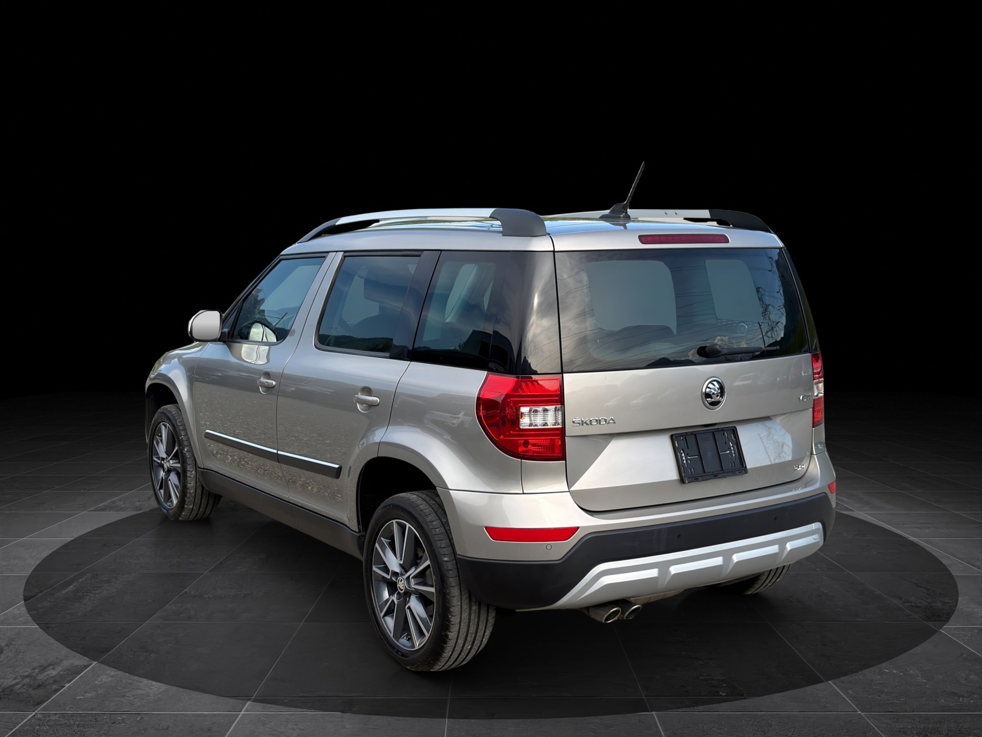 SKODA Yeti 2.0 TDI Swiss Line 25 4x4-showroom-element-3