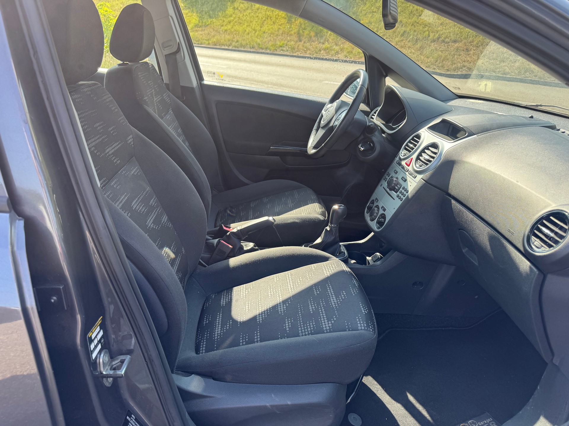 OPEL Corsa 1.4 TP Enjoy-image-6