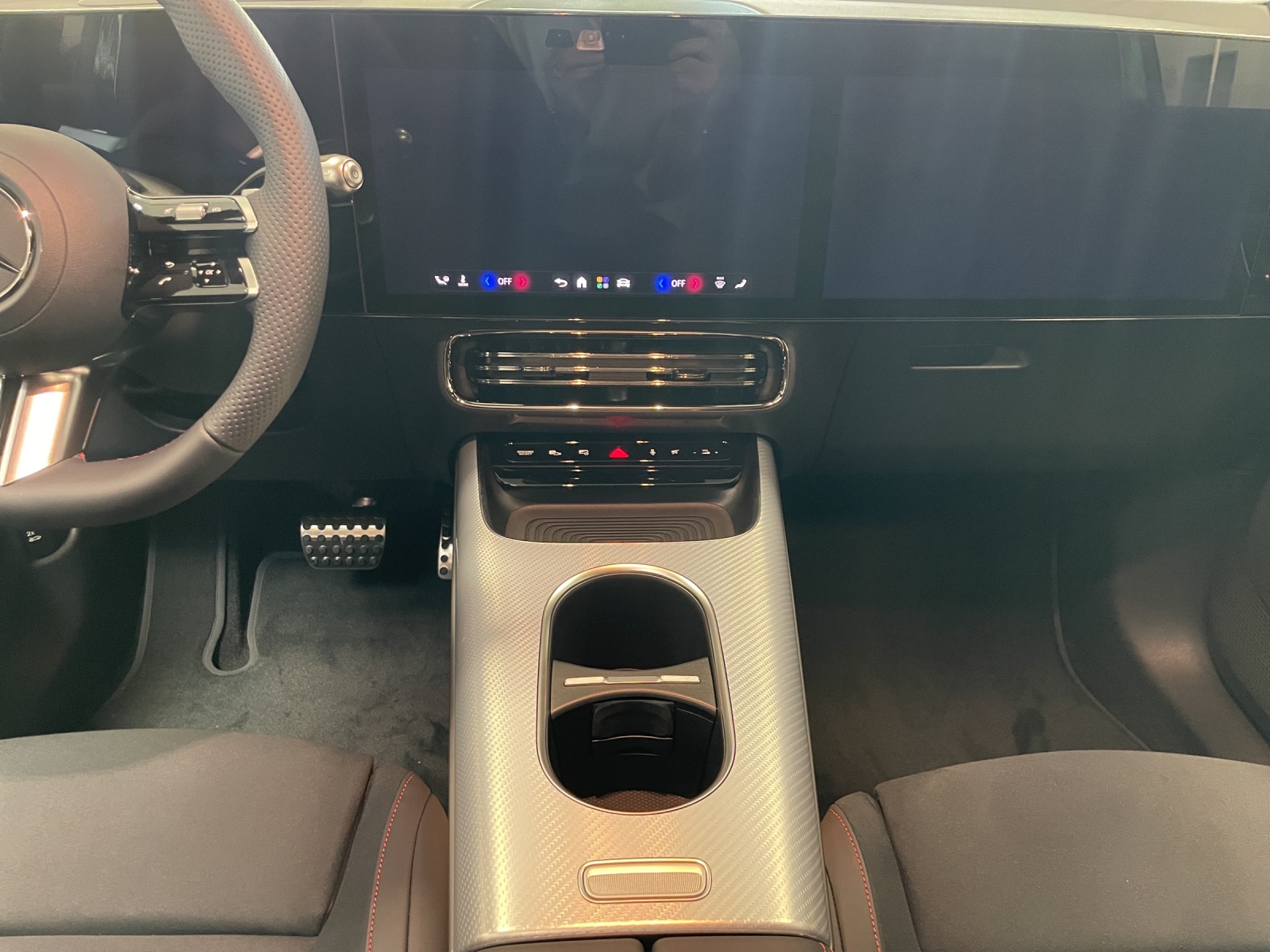 MERCEDES-BENZ GLB 200 4Matic 8G-Tronic-image-11