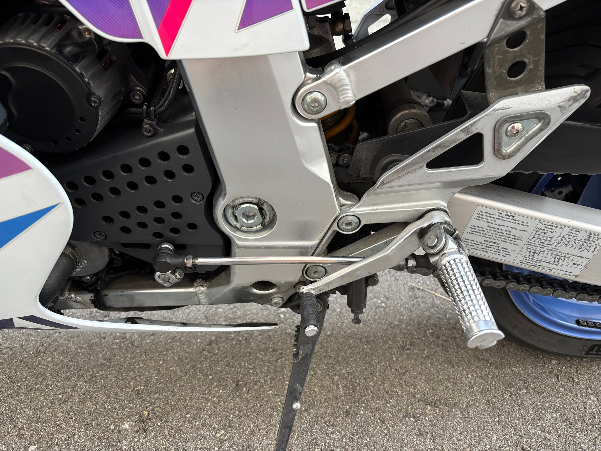 SUZUKI GSX-R 750 W N-image-14