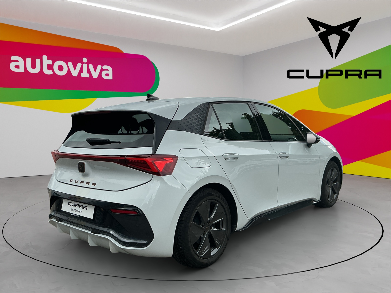 CUPRA Born El Primero Uno-showroom-element-2