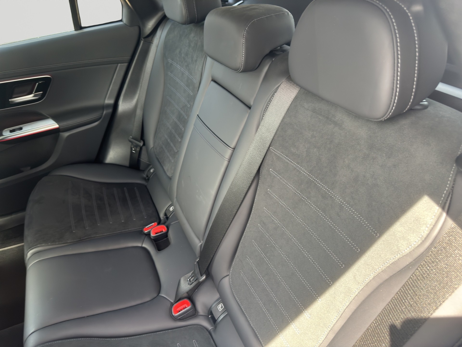 MERCEDES-BENZ GLC 220 d 4Matic 9G-Tronic AMG Line Night-image-14