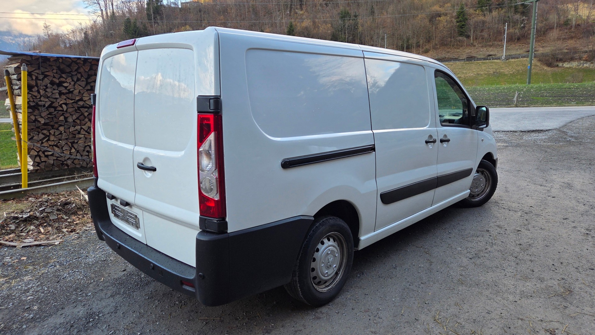 PEUGEOT Expert 2.0 HDi 16-image-1