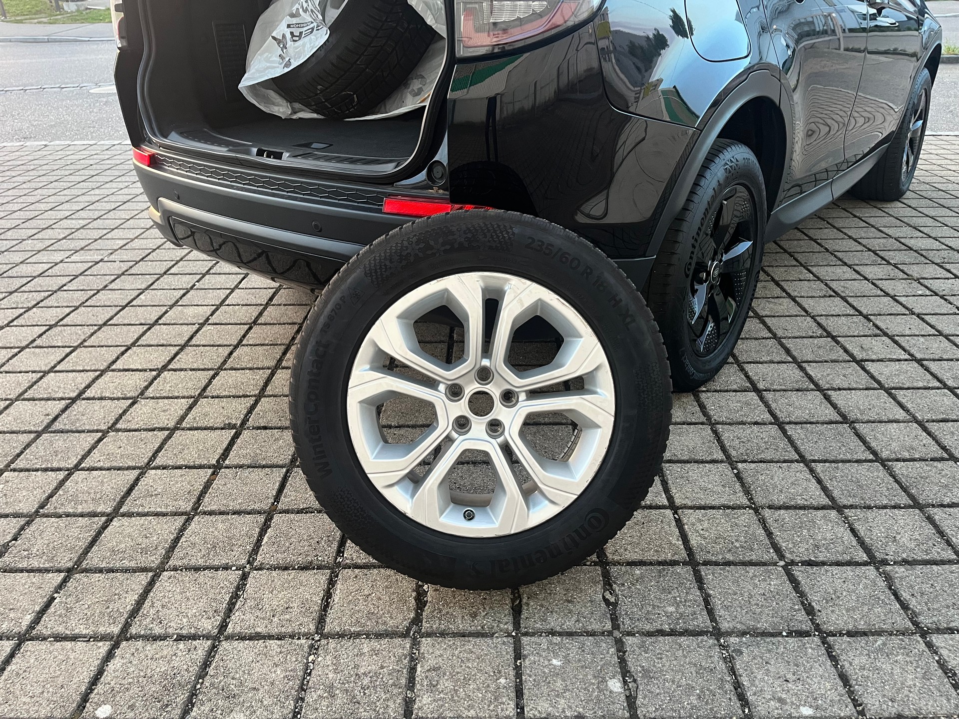 LAND ROVER Discovery Sport R Dyn. D150 2.0D I4 MHEV S AWD AT9-image-15