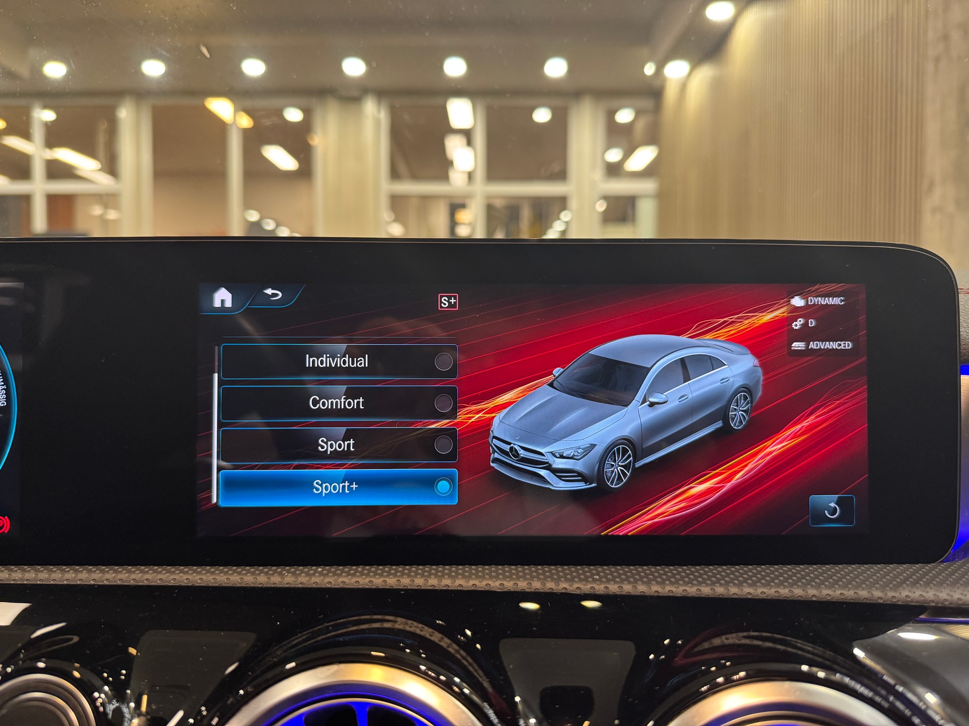 MERCEDES-BENZ CLA 35 AMG 4Matic 7G-DCT-image-18