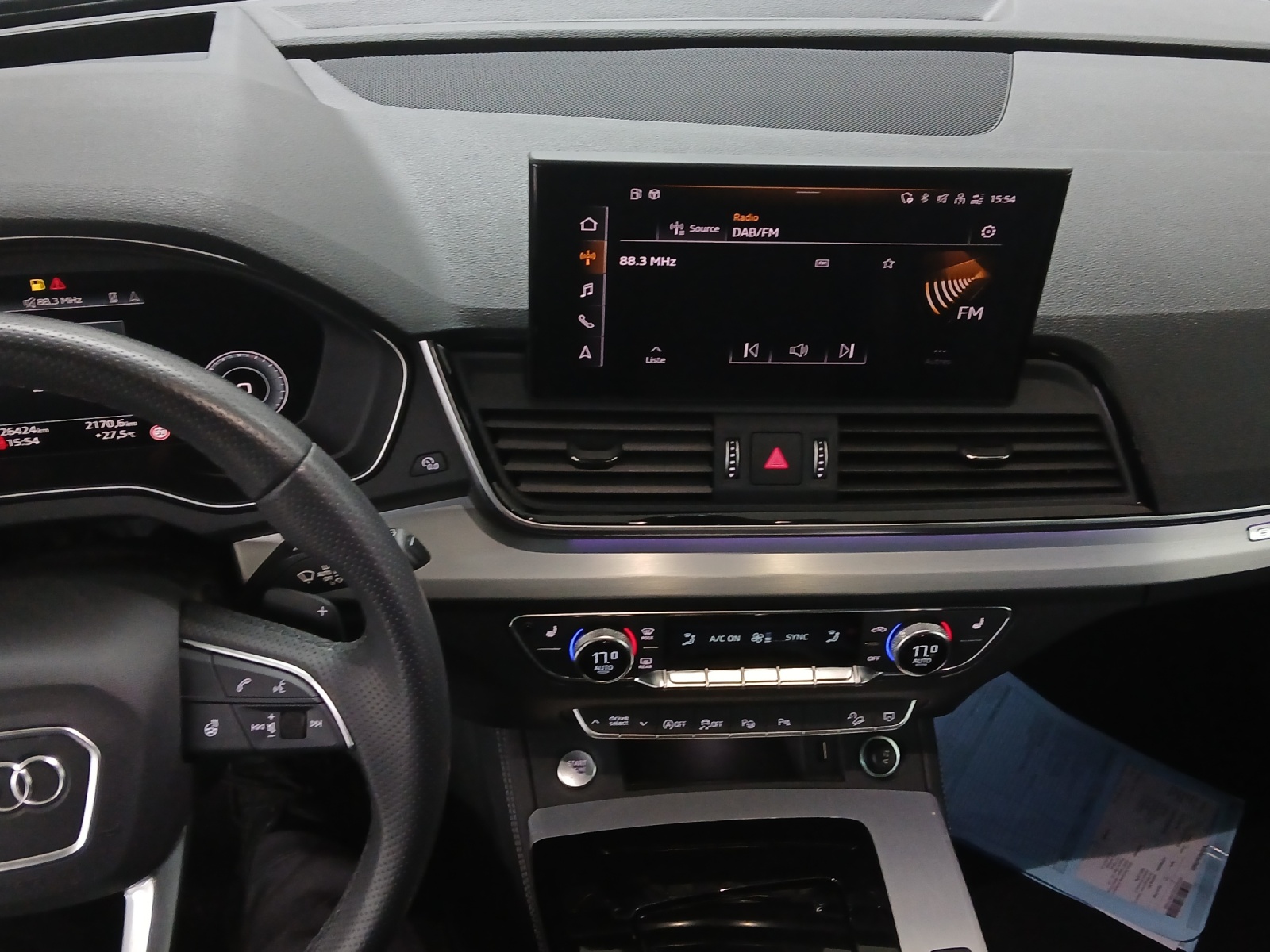 AUDI Q5 Sportback 40 TDI Blackedition quattro S-tronic-image-8