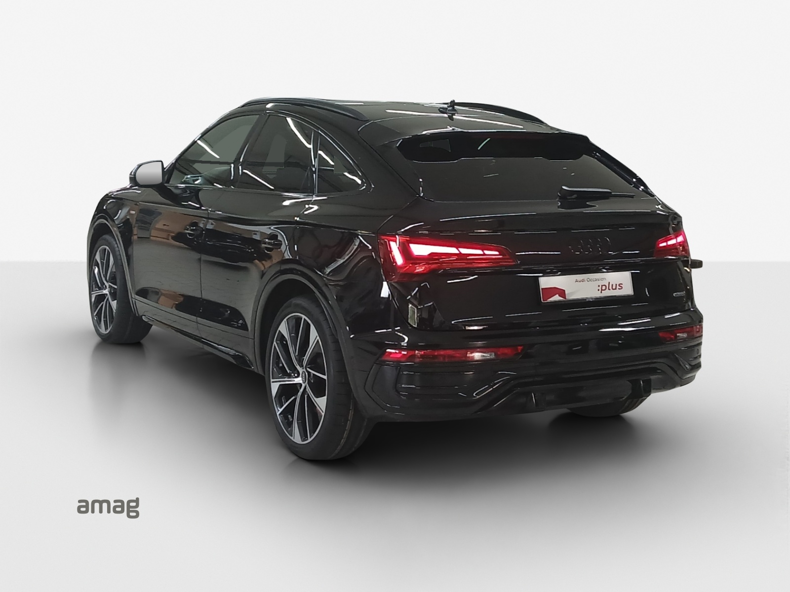 AUDI Q5 Sportback 40 TDI Blackedition quattro S-tronic-showroom-element-2