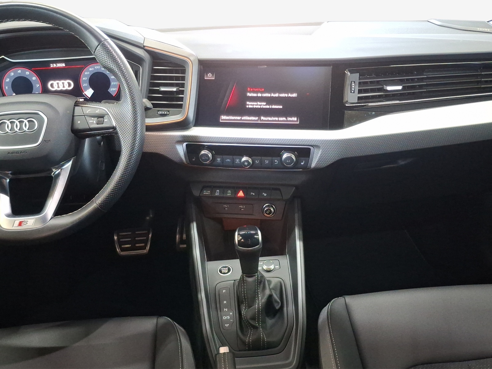 AUDI A1 Sportback 30 TFSI S Line Attraction S-tronic-image-10