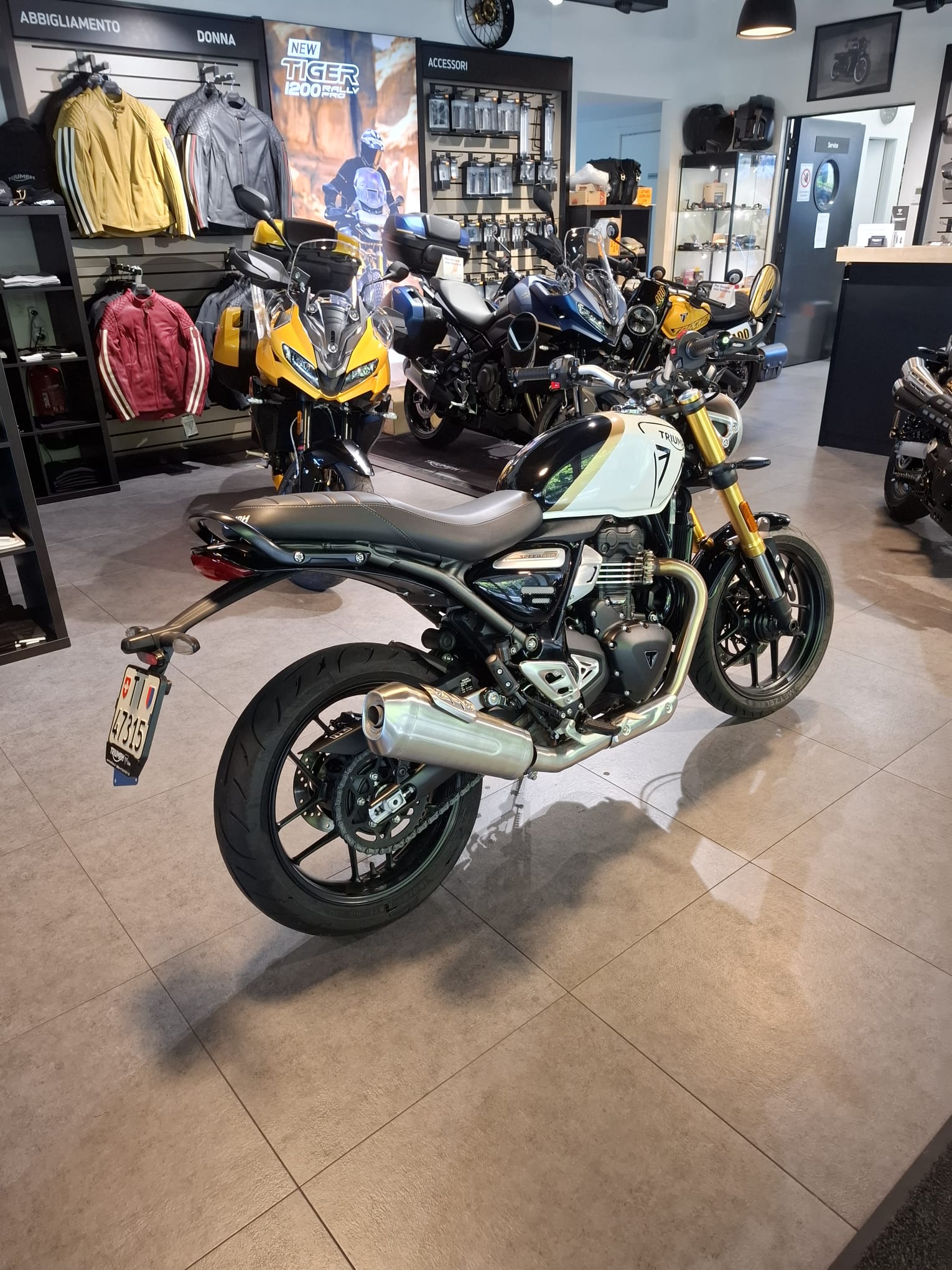 TRIUMPH Speed 400-image-4