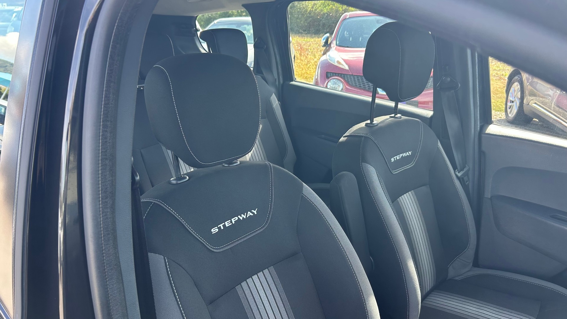 DACIA Lodgy 1.2 T Stepway 7PL-image-11