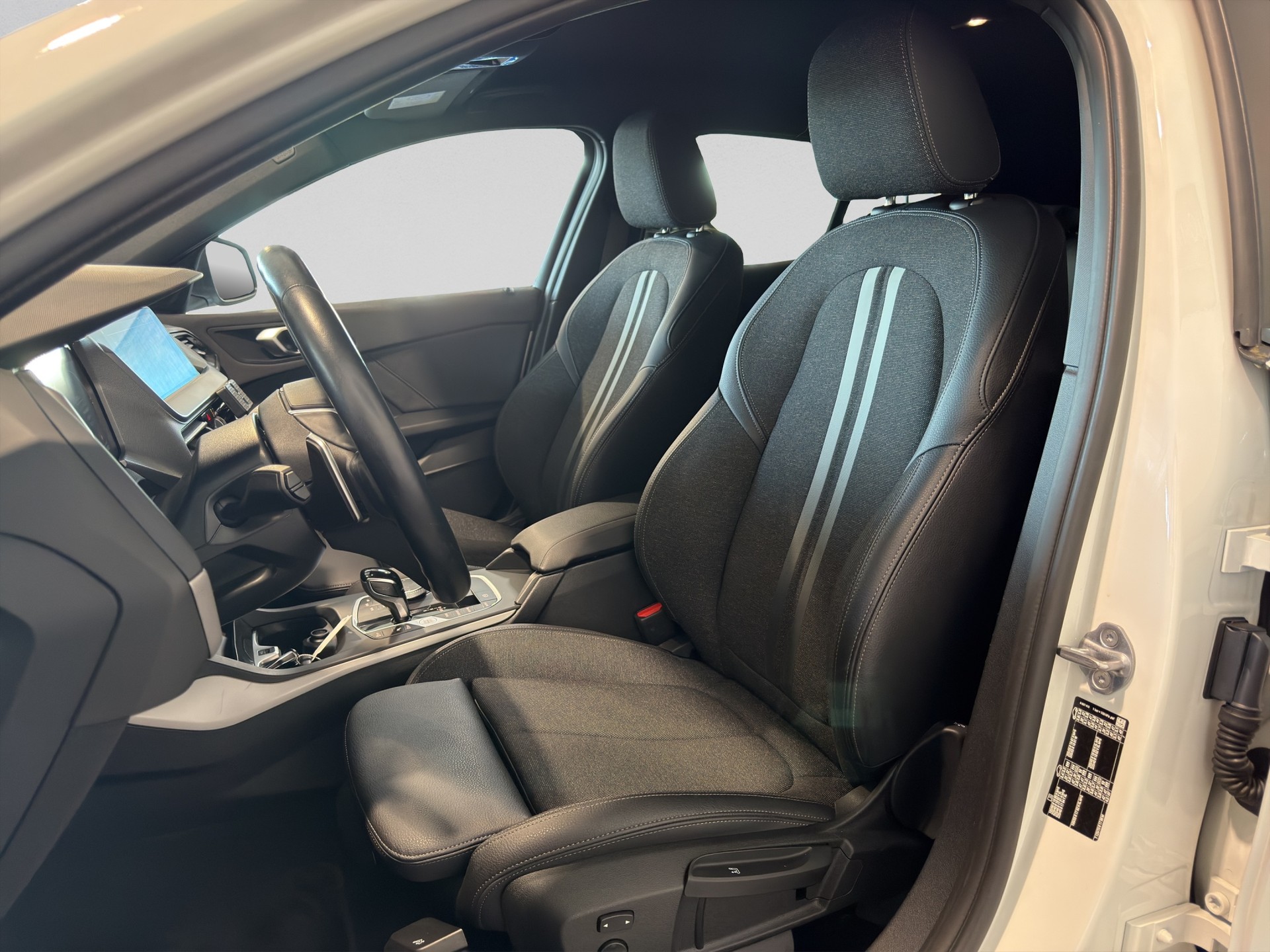 BMW 118d Steptronic-image-12