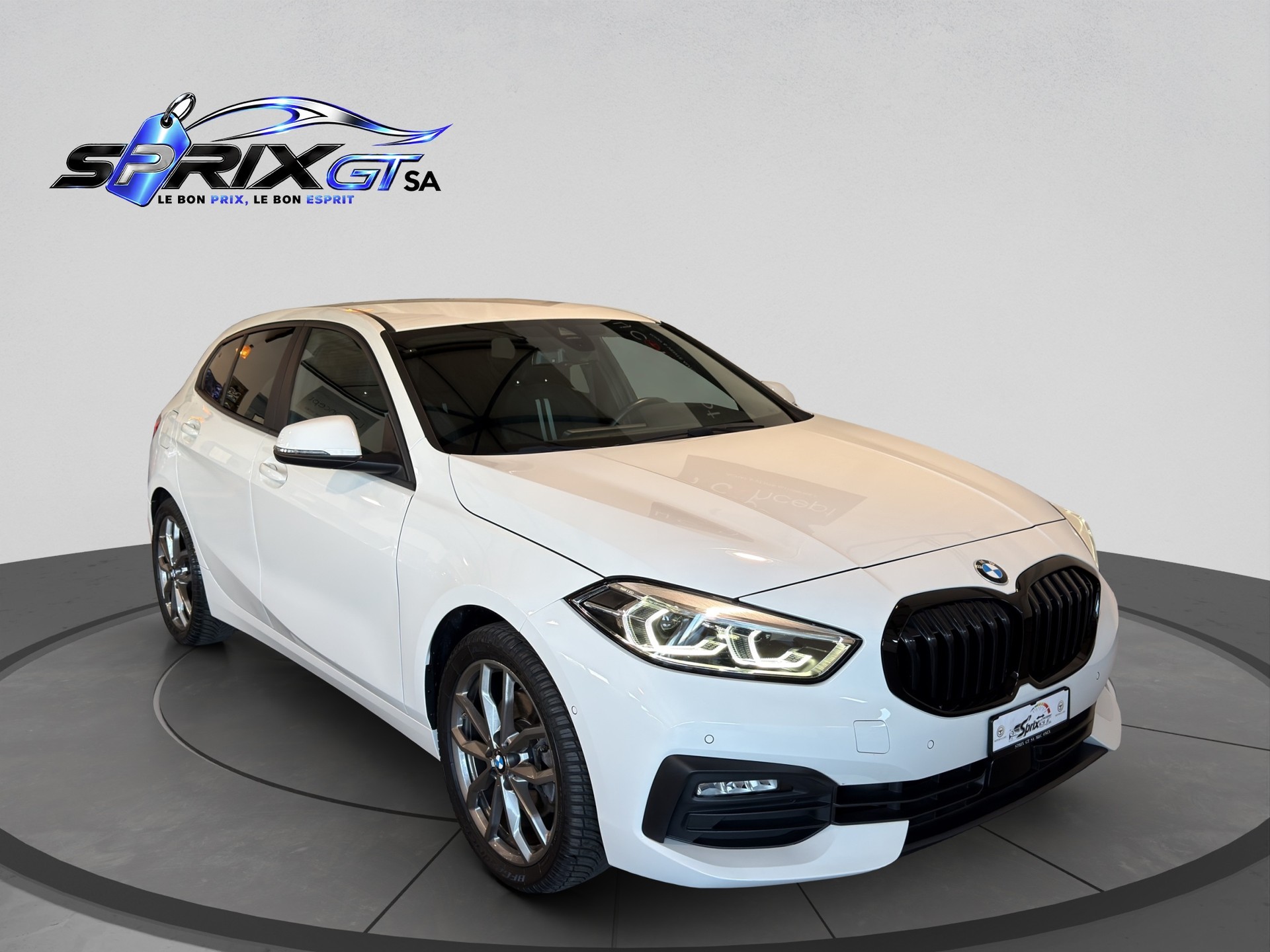 BMW 118d Steptronic-showroom-element-1
