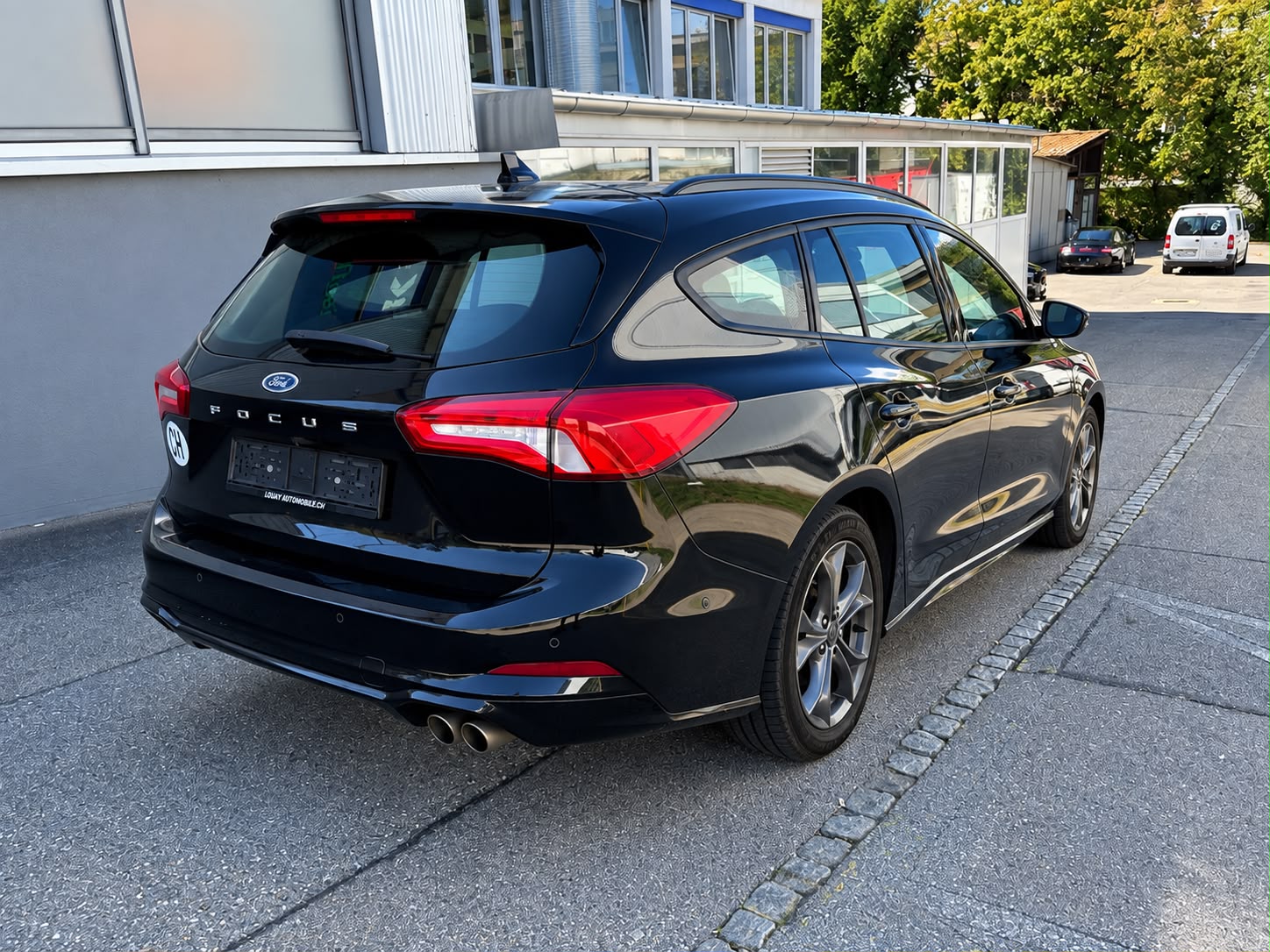 FORD Focus 1.0 SCTi ST Line-showroom-element-2
