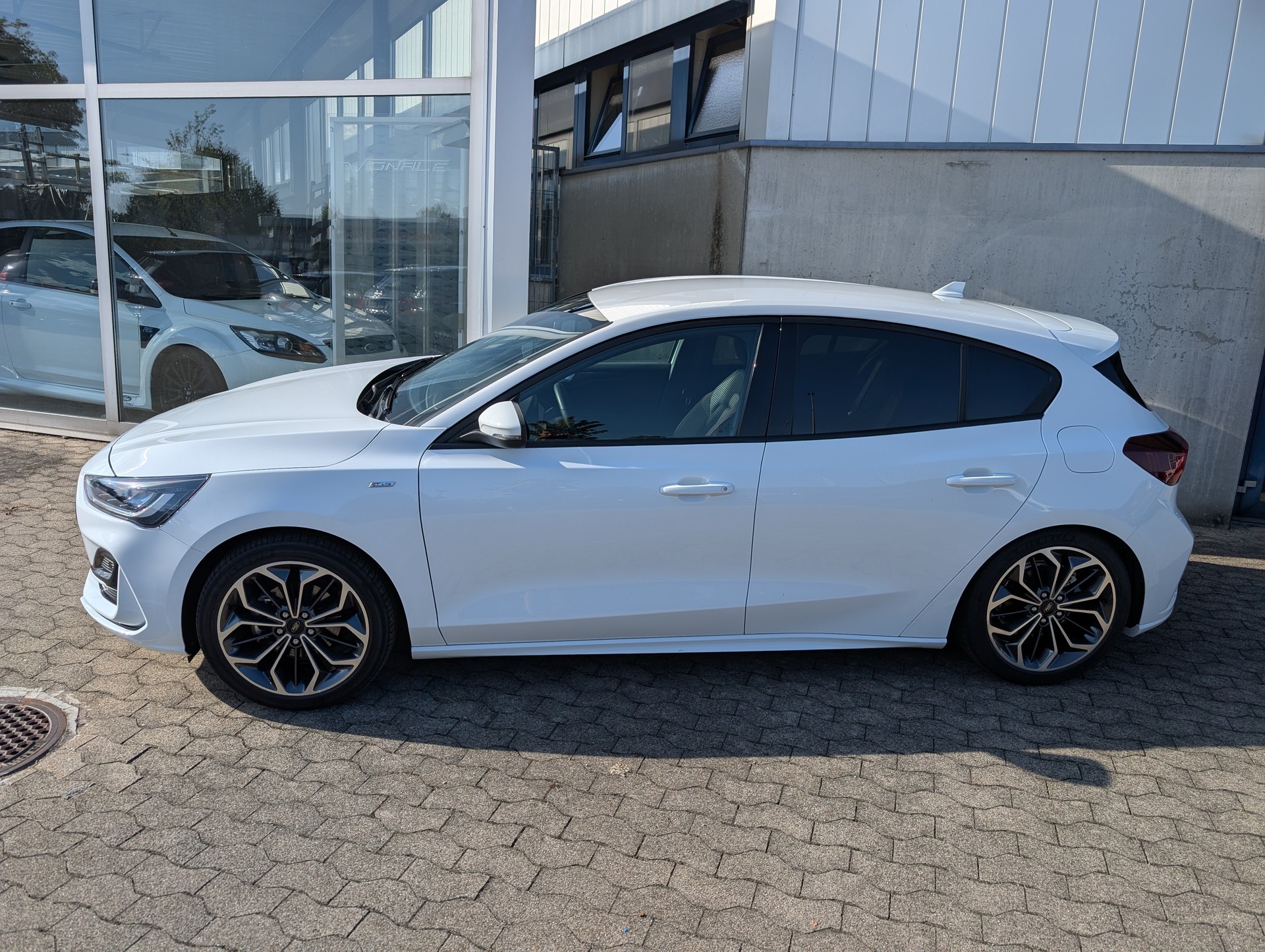 FORD Focus 1.0 MHEV ST-Line X Automat-image-7