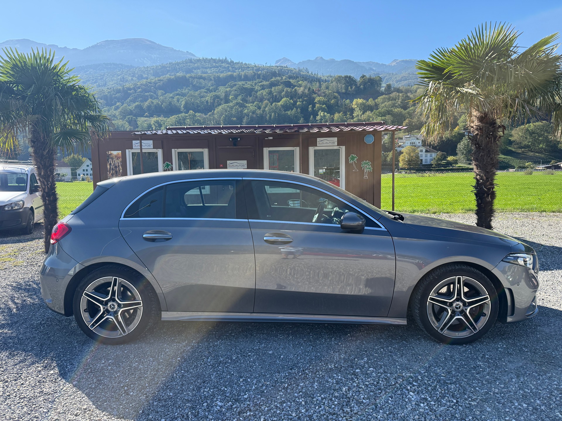 MERCEDES-BENZ A 220 d 4Matic AMG Line-showroom-element-1