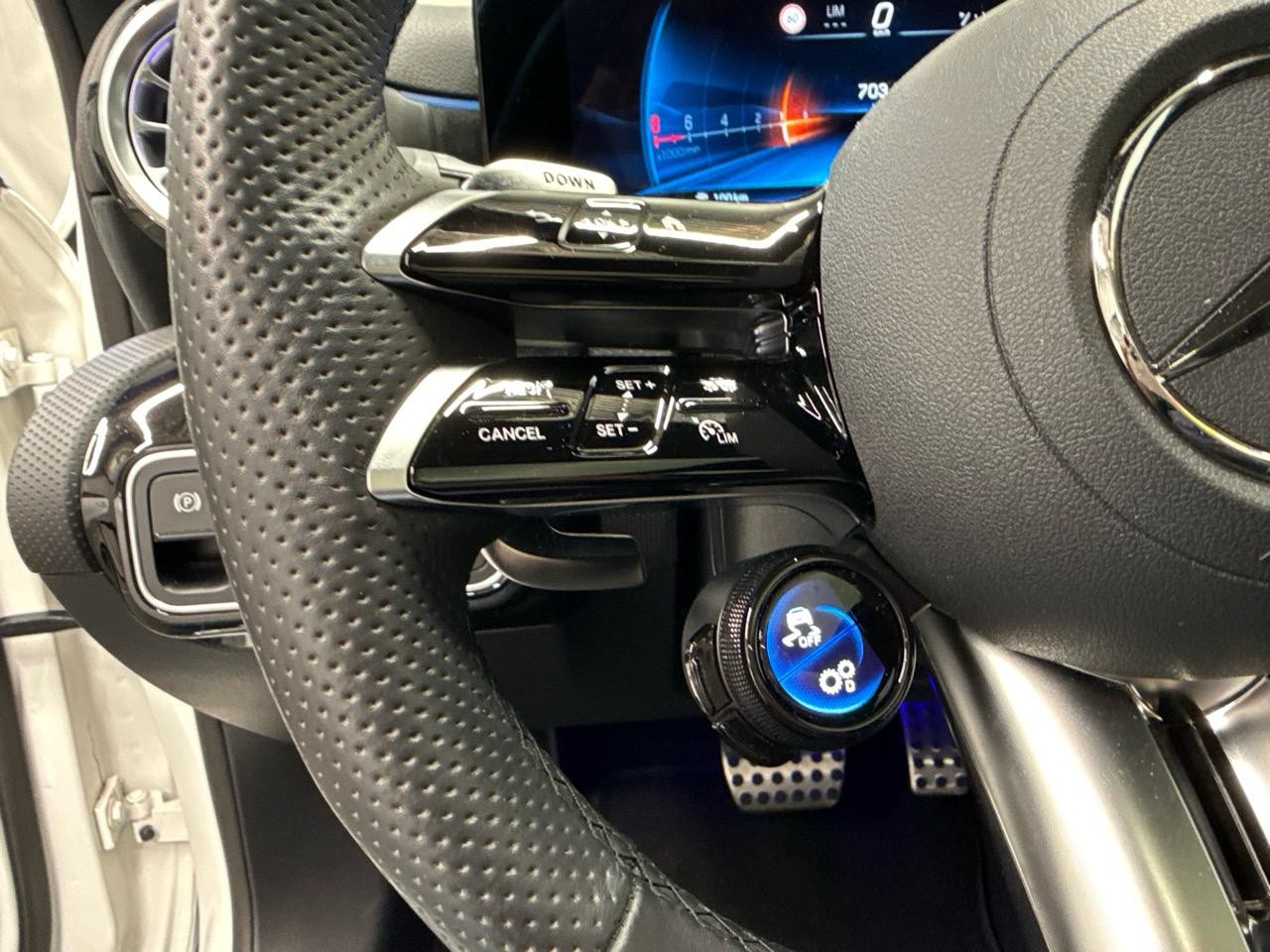 MERCEDES-BENZ A AMG 35 4Matic 8G-DCT-image-9