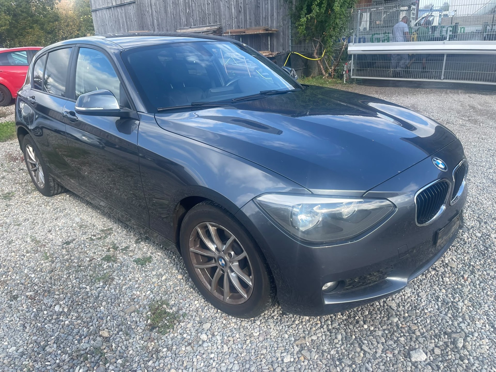 BMW 116i-image-2