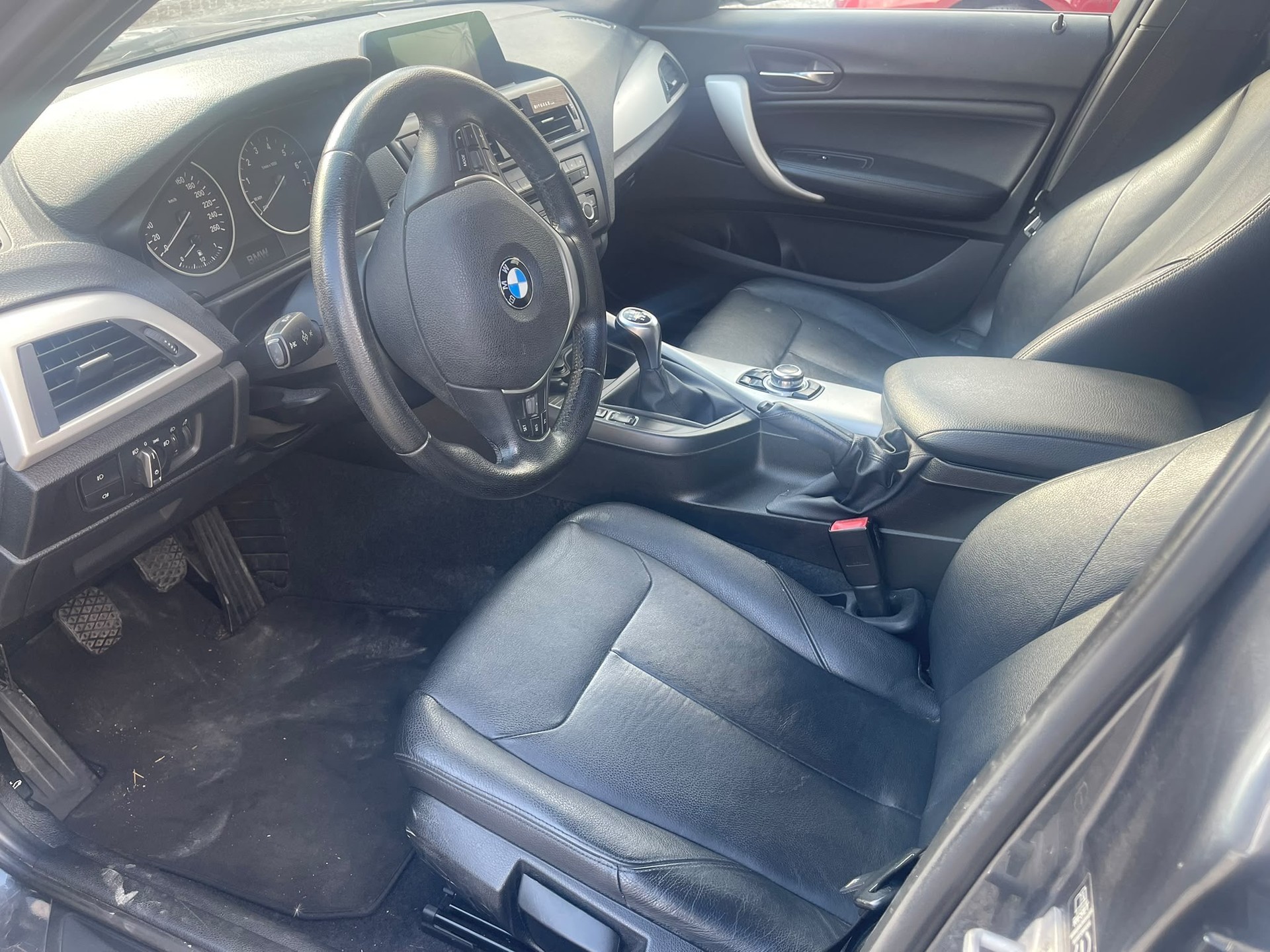 BMW 116i-image-8