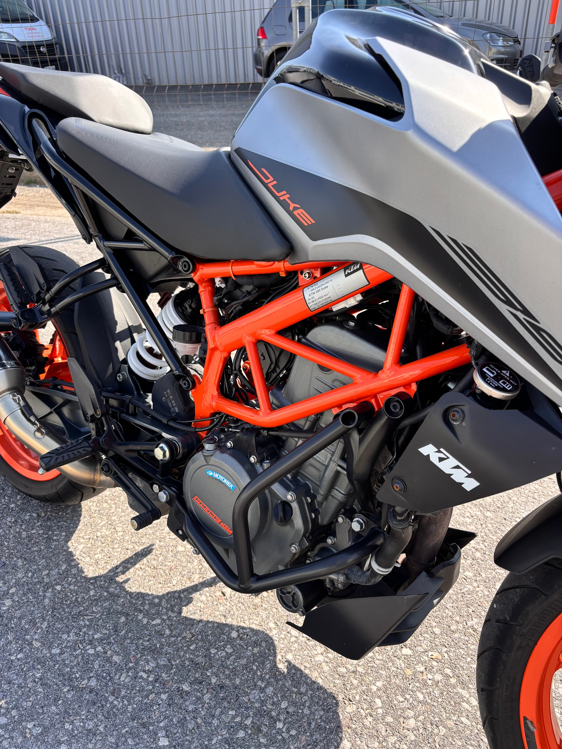 KTM 390 Duke-image-6