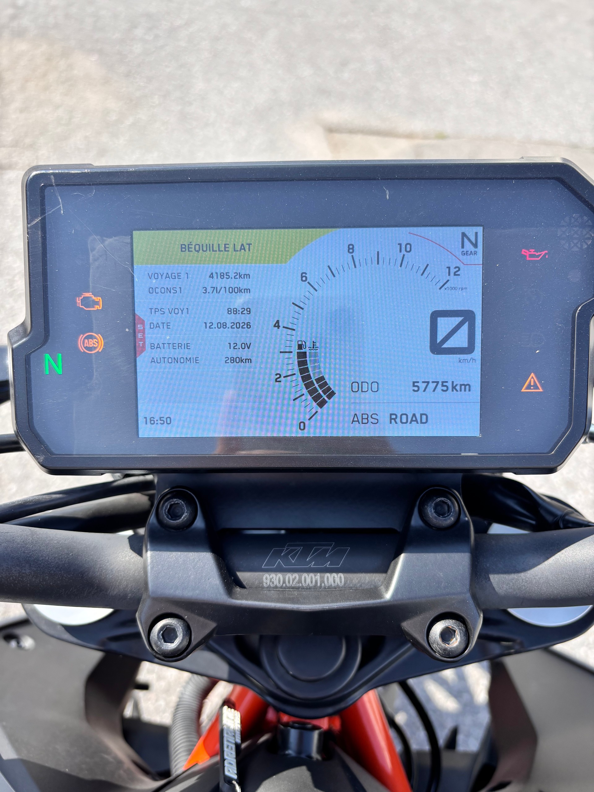 KTM 390 Duke-image-10