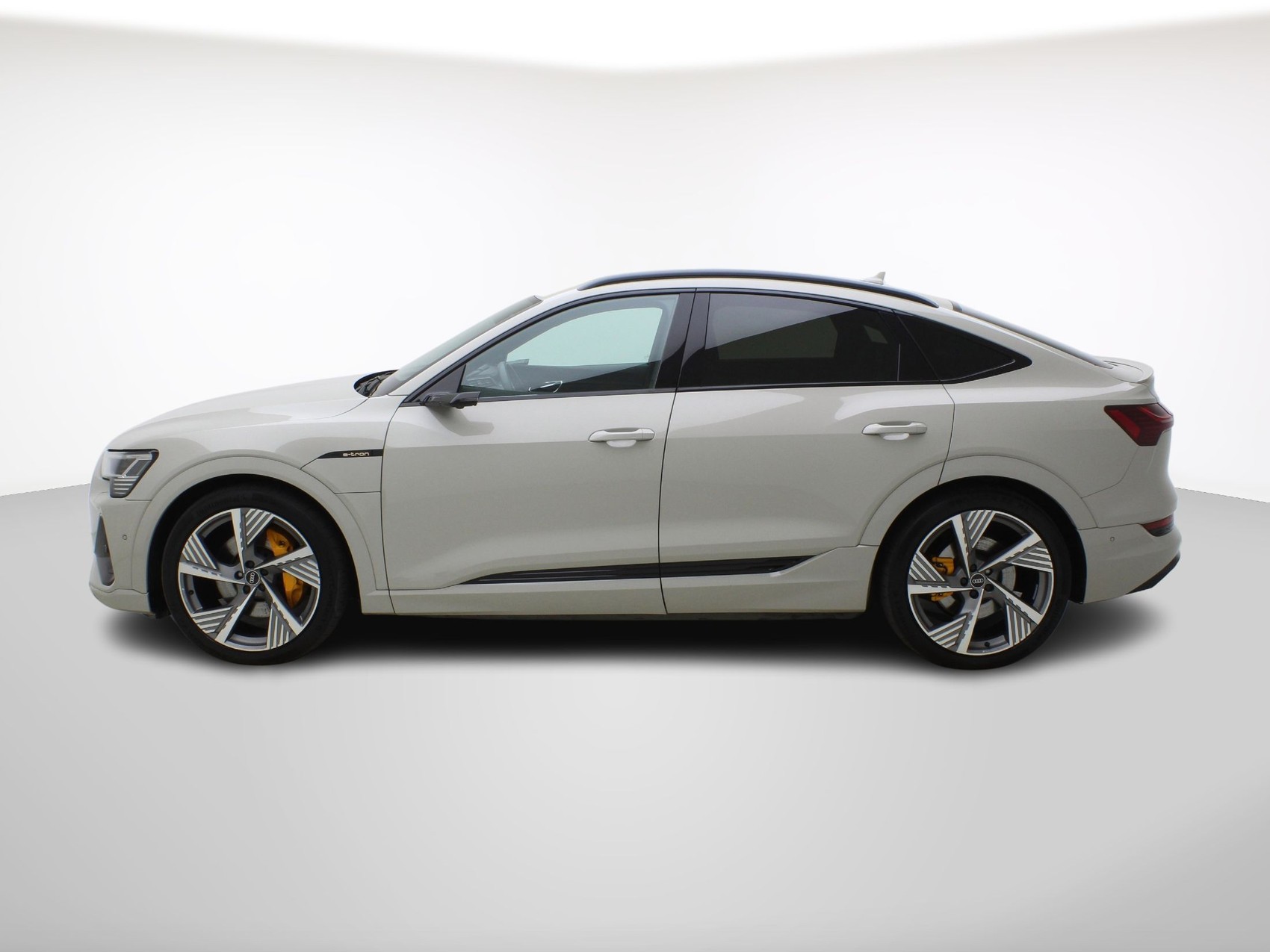 AUDI e-tron Sportback 55 S Line quattro-showroom-element-2