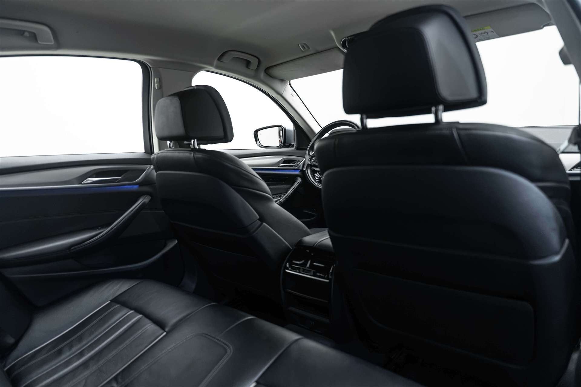 BMW BMW 520d xDrive Sport Line Steptronic-image-16