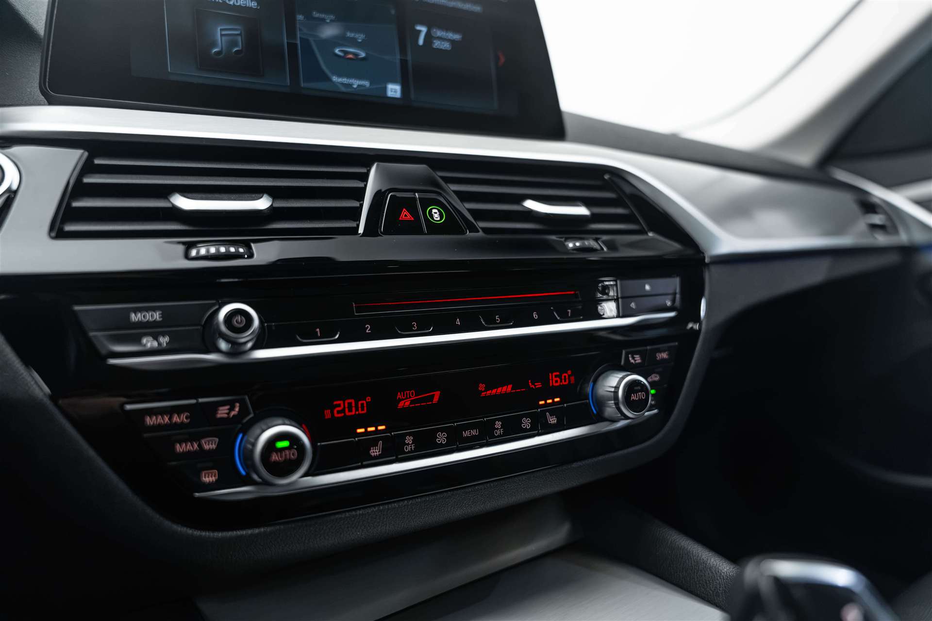 BMW BMW 520d xDrive Sport Line Steptronic-image-28