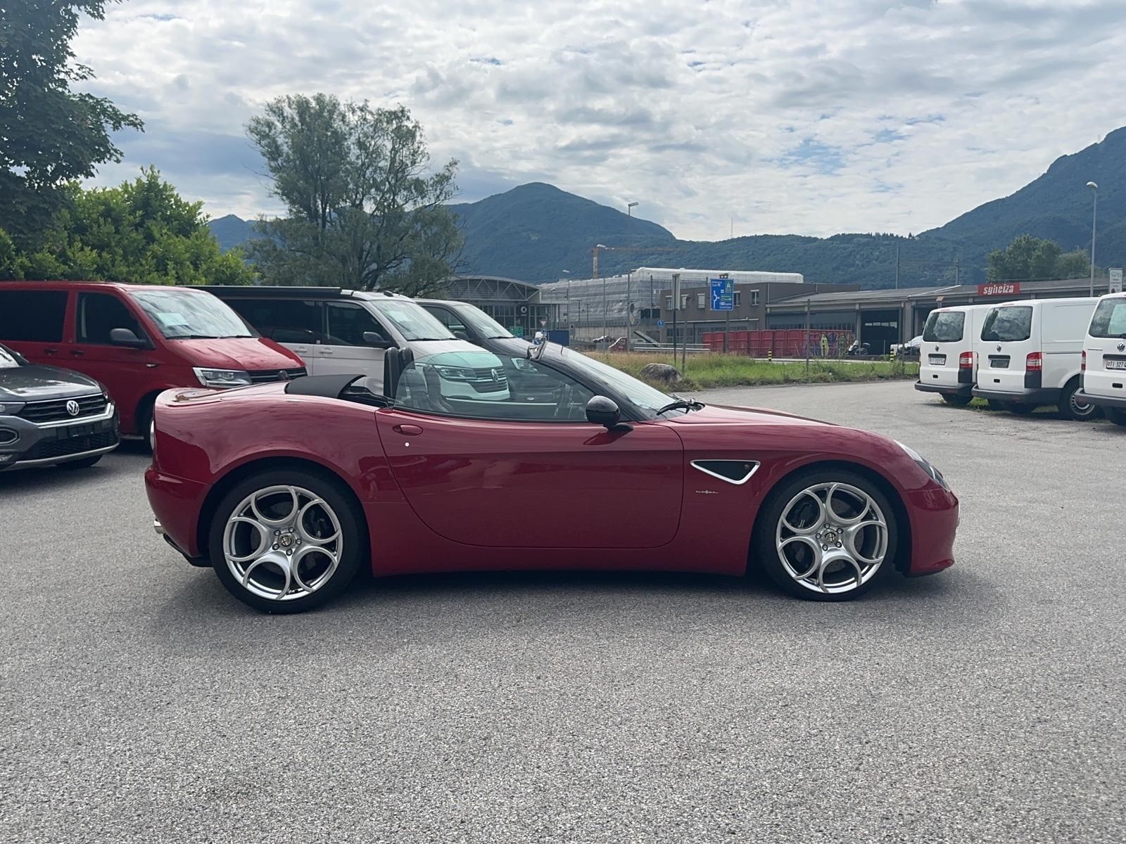 ALFA ROMEO 8C
