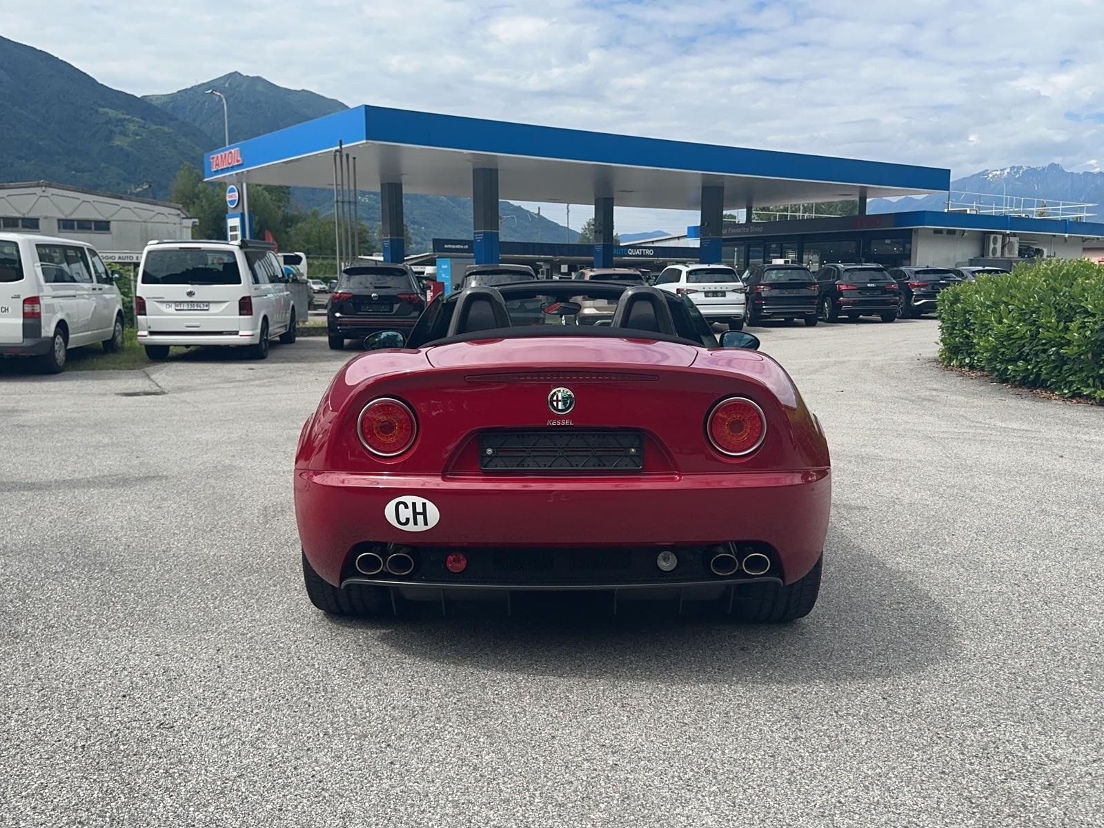 ALFA ROMEO 8C-image-1